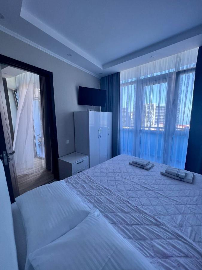Luxure Apartments Batumi Exteriör bild