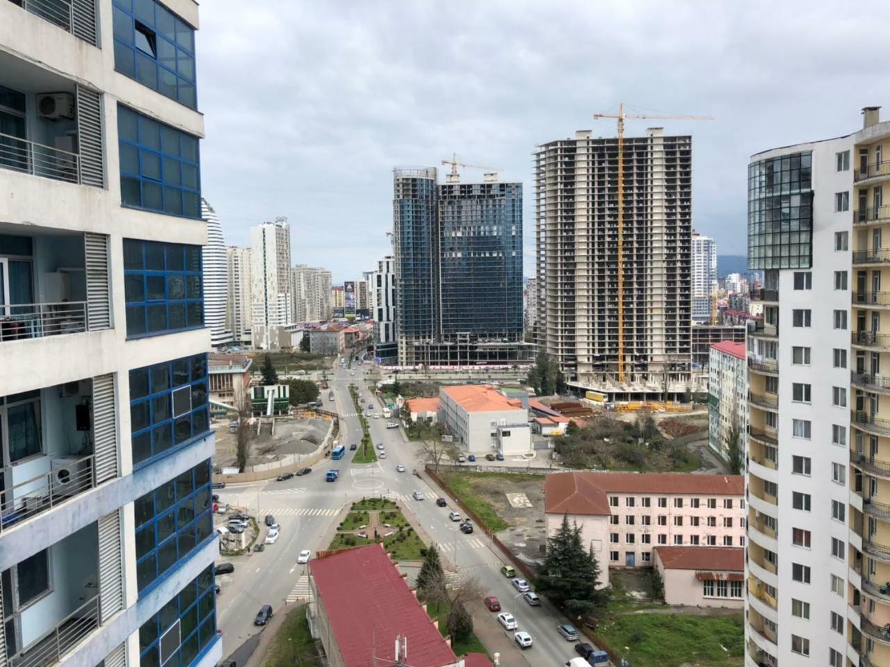 Luxure Apartments Batumi Exteriör bild